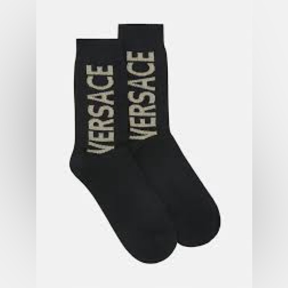 Versace - Picture 3 of 8